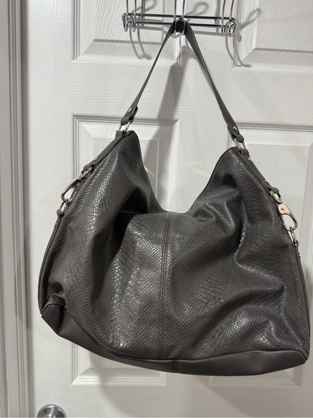 thirty-one soft textured